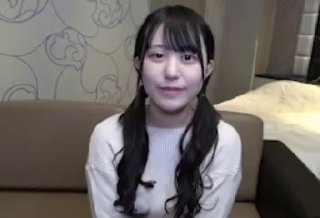 三极片拍拍拍3P玩母狗之自带项圈轮流口交，手势验证